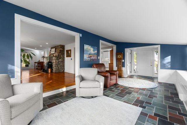 39 Gled Hill Street, Stonington, CT 06355