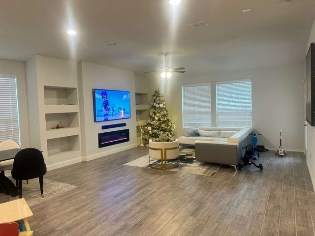 3740 Maroon Creek Road, Aubrey, TX 76227