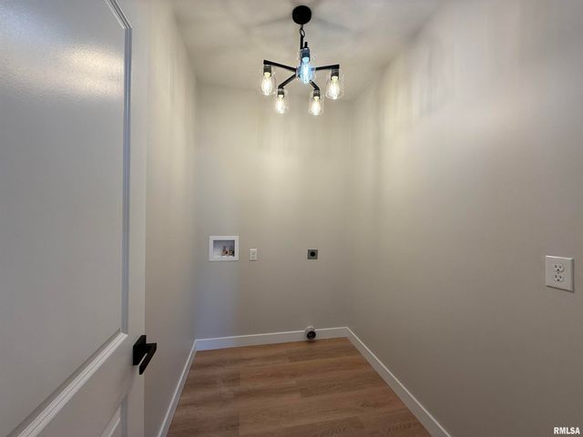 333 S Hanseman Street, Carbondale, IL 62901