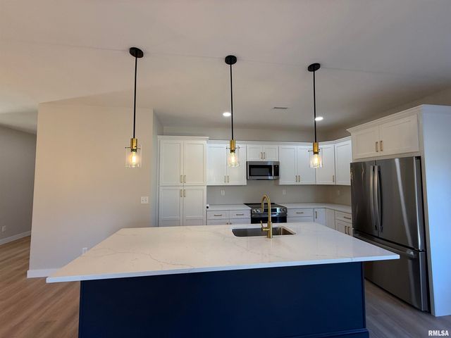 333 S Hanseman Street, Carbondale, IL 62901