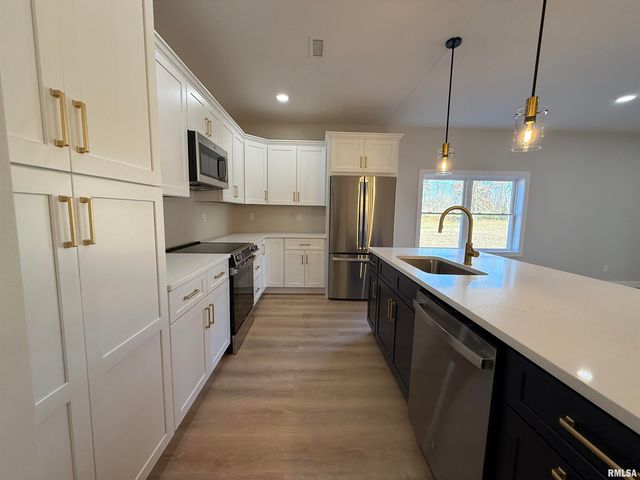 333 S Hanseman Street, Carbondale, IL 62901