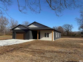 333 S Hanseman Street, Carbondale, IL 62901