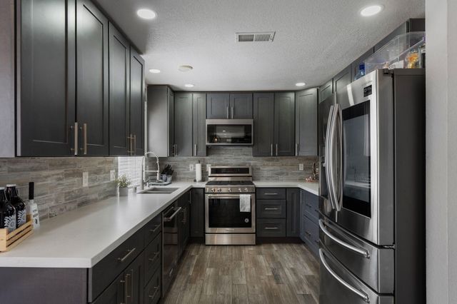 4608 Firewheel Road NW, Albuquerque, NM 87120