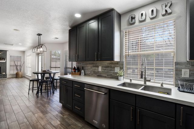 4608 Firewheel Road NW, Albuquerque, NM 87120