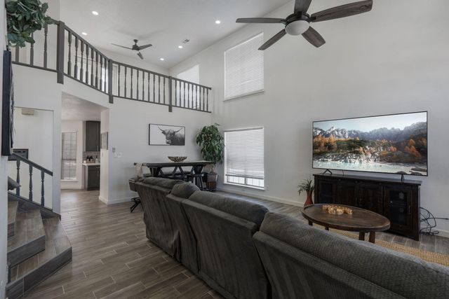 4608 Firewheel Road NW, Albuquerque, NM 87120