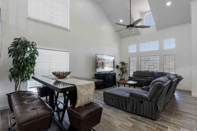 4608 Firewheel Road NW, Albuquerque, NM 87120