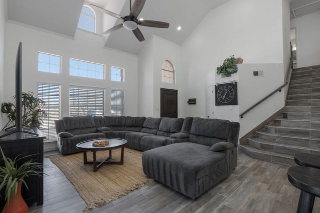 4608 Firewheel Road NW, Albuquerque, NM 87120