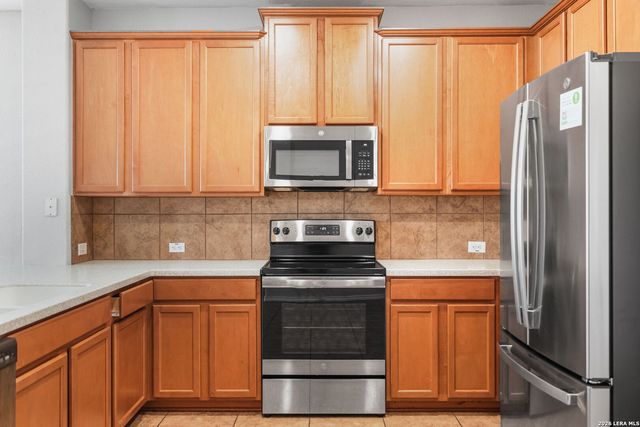 3103 Thunder Gulch, San Antonio, TX 78245
