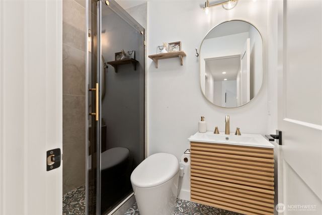 15421 8th Avenue Ct E, Tacoma, WA 98445