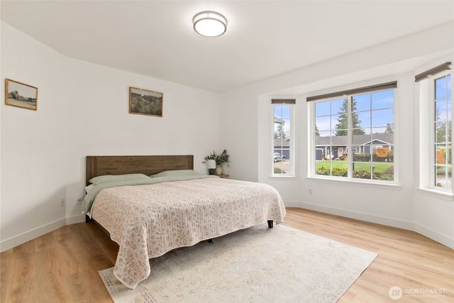 15421 8th Avenue Ct E, Tacoma, WA 98445