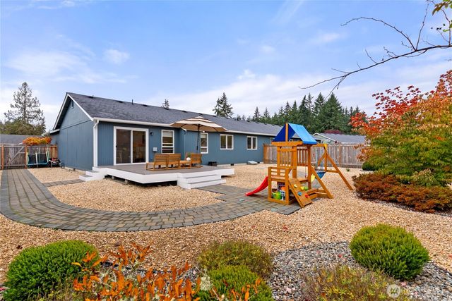 15421 8th Avenue Ct E, Tacoma, WA 98445