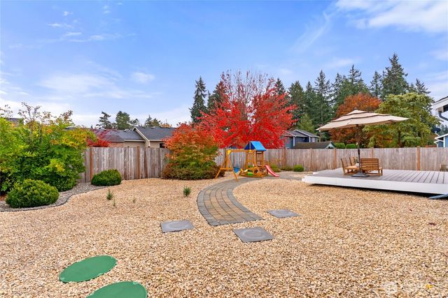 15421 8th Avenue Ct E, Tacoma, WA 98445