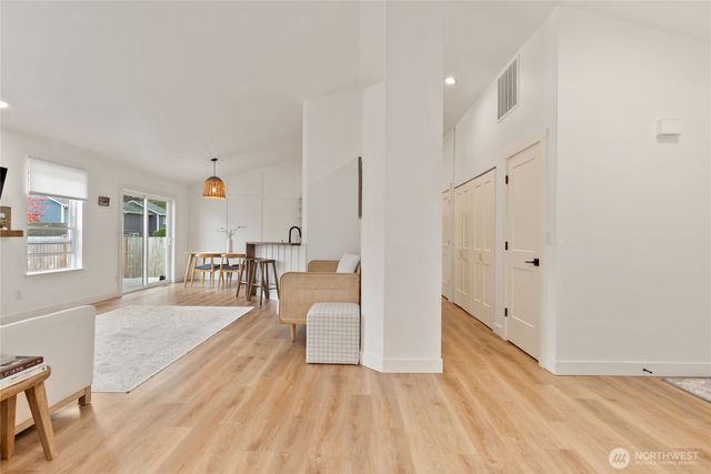 15421 8th Avenue Ct E, Tacoma, WA 98445