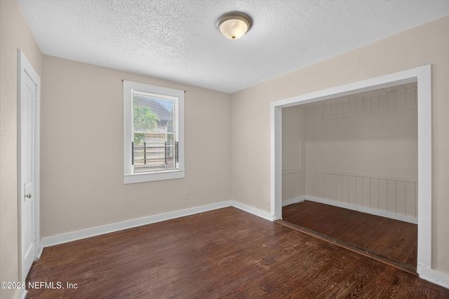 1473 STATE Street W, Jacksonville, FL 32209