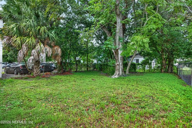 1473 STATE Street W, Jacksonville, FL 32209