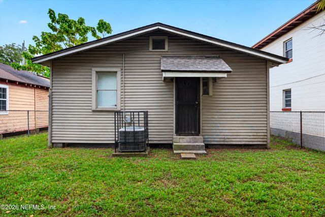 1473 STATE Street W, Jacksonville, FL 32209