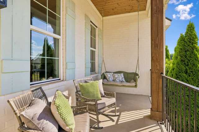 2224 Brakeman Ln, Thompsons Station, TN 37179