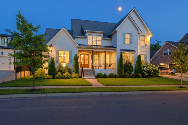 2224 Brakeman Ln, Thompsons Station, TN 37179