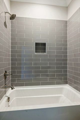 2224 Brakeman Ln, Thompsons Station, TN 37179