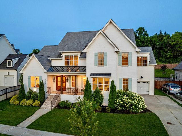 2224 Brakeman Ln, Thompsons Station, TN 37179