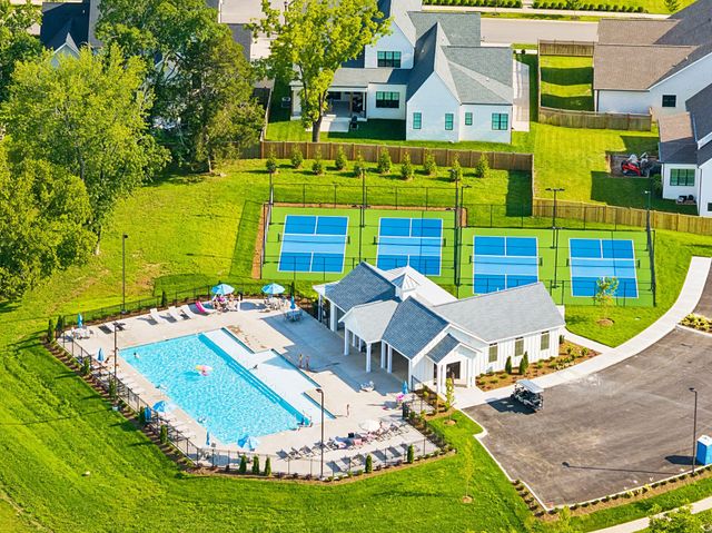 2224 Brakeman Ln, Thompsons Station, TN 37179