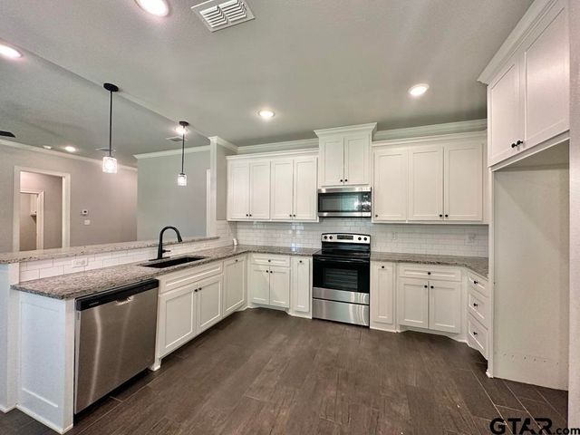 109 Rose Row Lane, Winona, TX 75792
