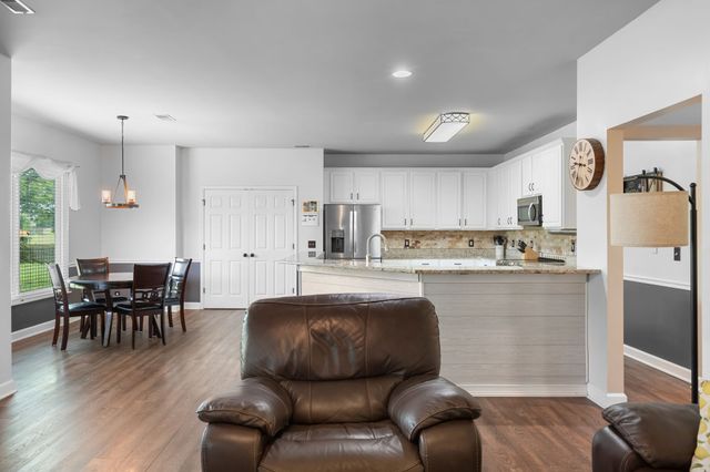 111 Camp Creek Cir, Hendersonville, TN 37075