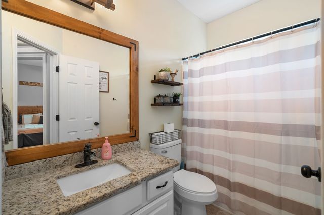 111 Camp Creek Cir, Hendersonville, TN 37075