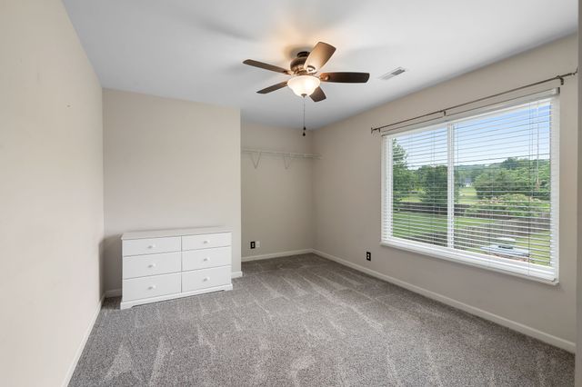 111 Camp Creek Cir, Hendersonville, TN 37075