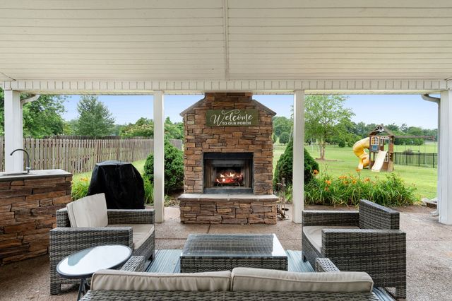 111 Camp Creek Cir, Hendersonville, TN 37075