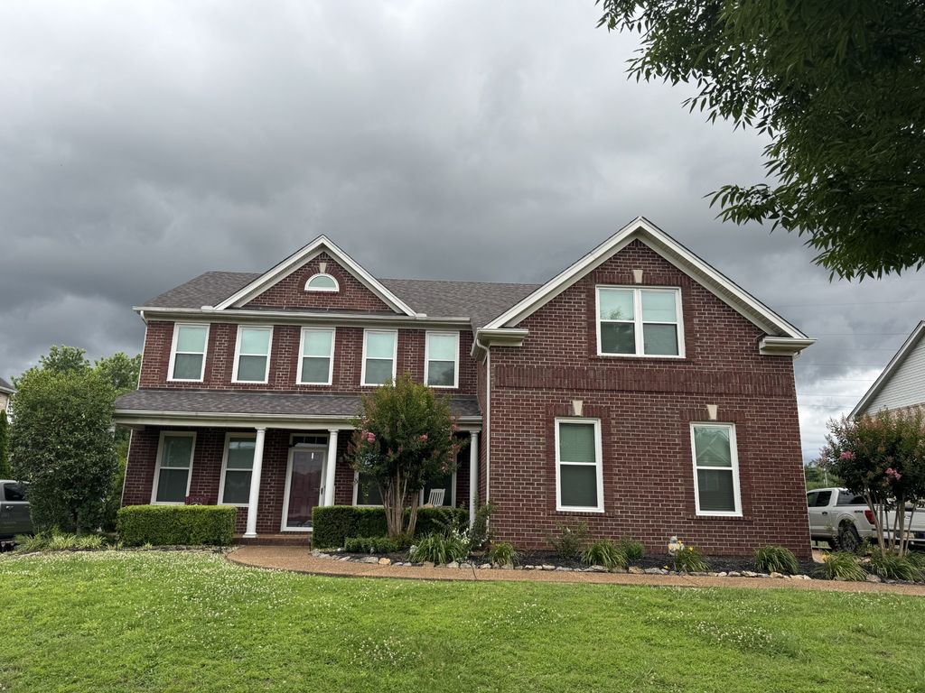 111 Camp Creek Cir, Hendersonville, TN 37075