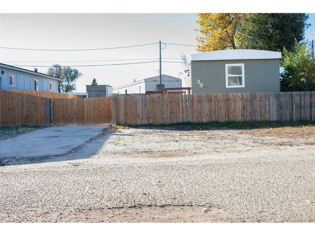 35 Royal M H Park 35, Byers, CO 80103