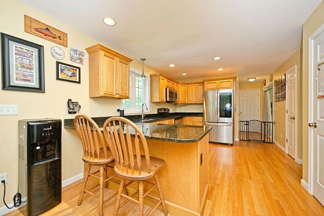 4 Hudson Drive, Kensington, NH 03833