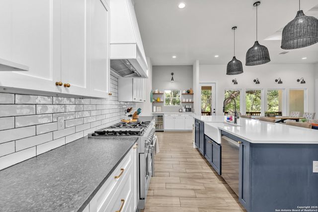 740 Sharp Springs, Bulverde, TX 78163