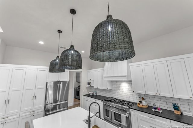 740 Sharp Springs, Bulverde, TX 78163