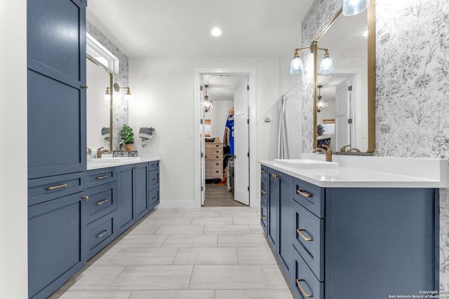 740 Sharp Springs, Bulverde, TX 78163