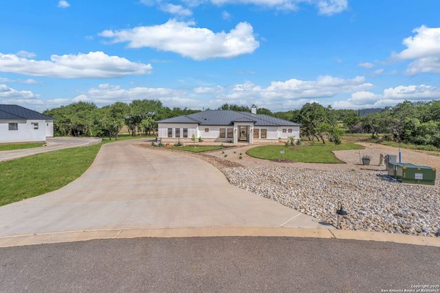 740 Sharp Springs, Bulverde, TX 78163