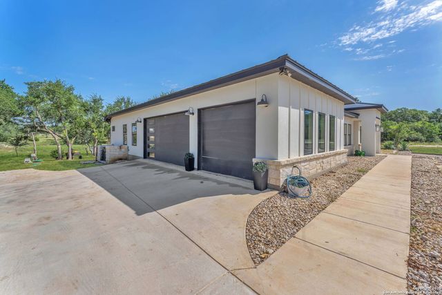 740 Sharp Springs, Bulverde, TX 78163