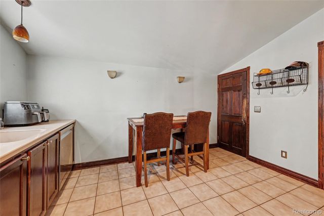 13209 E 13 Mile Road, Warren, MI 48088