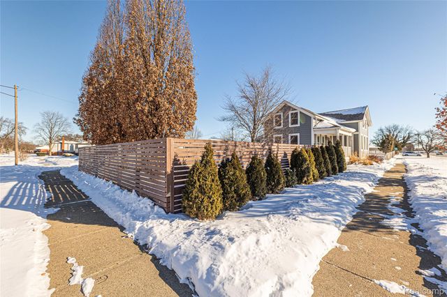 13209 E 13 Mile Road, Warren, MI 48088