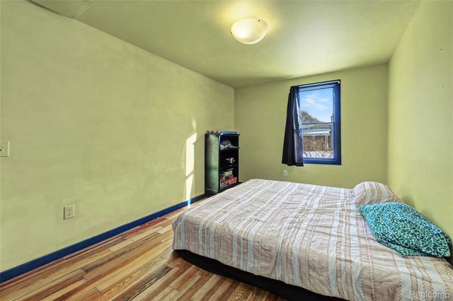 13209 E 13 Mile Road, Warren, MI 48088