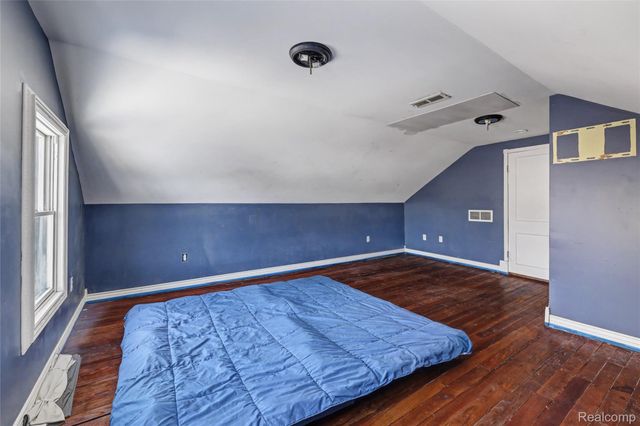 13209 E 13 Mile Road, Warren, MI 48088