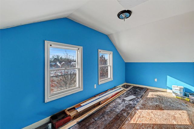 13209 E 13 Mile Road, Warren, MI 48088