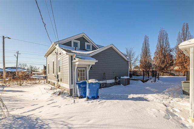 13209 E 13 Mile Road, Warren, MI 48088