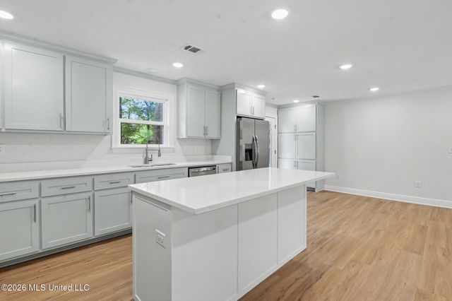 12908 Dixie Hill Drive, Moss Point, MS 39562