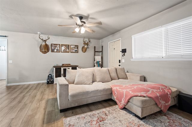 1419 W Oklahoma, Sulphur, OK 73086