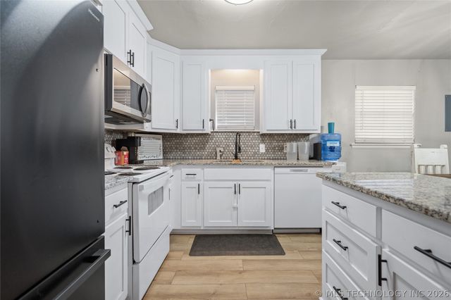 1419 W Oklahoma, Sulphur, OK 73086