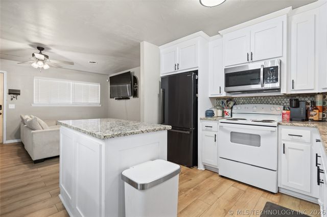 1419 W Oklahoma, Sulphur, OK 73086