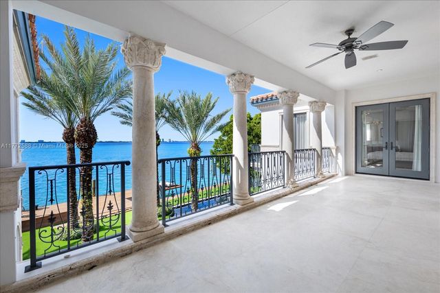 4340 N Bay Rd, Miami Beach, FL 33140