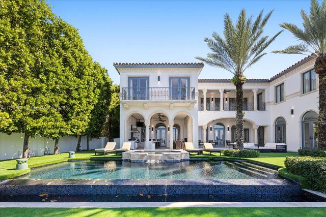 4340 N Bay Rd, Miami Beach, FL 33140